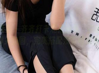 甜予摄影 – 齐齐打卡私拍图集：白丝穿搭+脚尖加固，完美搭配没有问题啦！