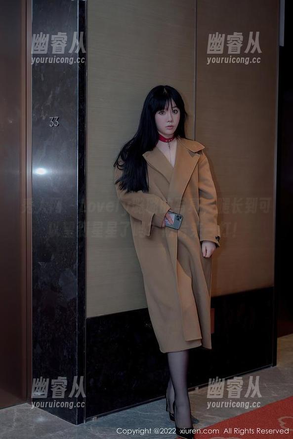 秀人网 - Lovely璐璐的写真，腿长到可以望到星星了吗？照片来一打！