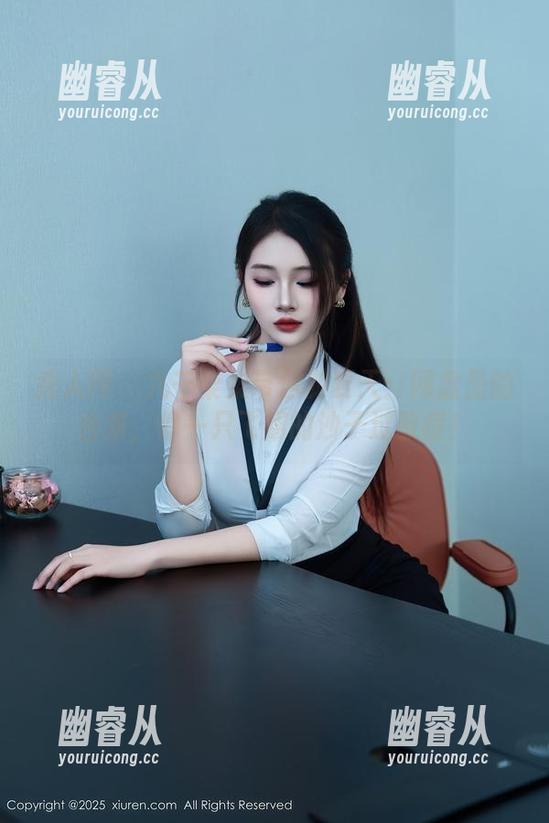 秀人网 - 九千柒柒带你游夏天：网盘里的合集，像一只飞翔的沙子过敏症！