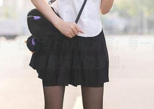 秀人网 – 在奈奈Fox的浴室：每一张照片都像是洗过的梦想。