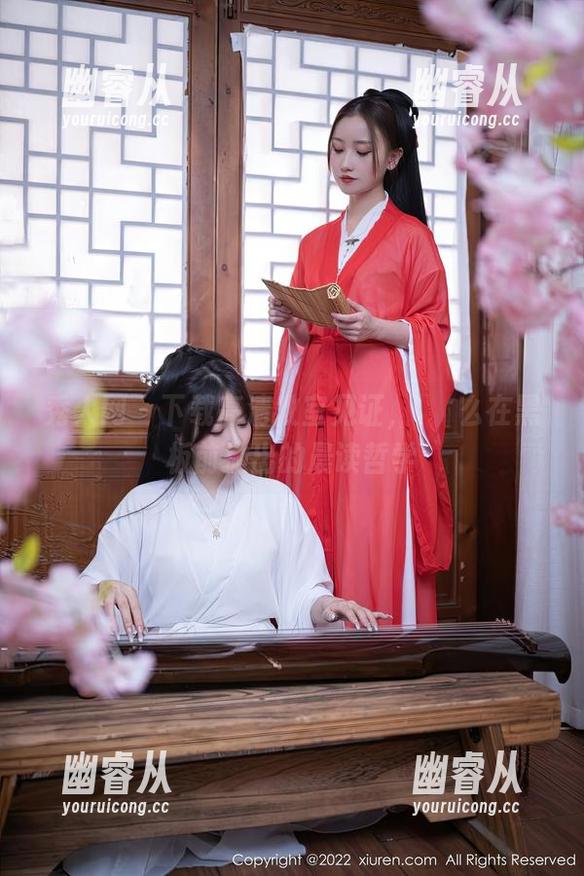 秀人网 - 下载高清教室见证，婠婠么在黑板前抛出的晨读哲学