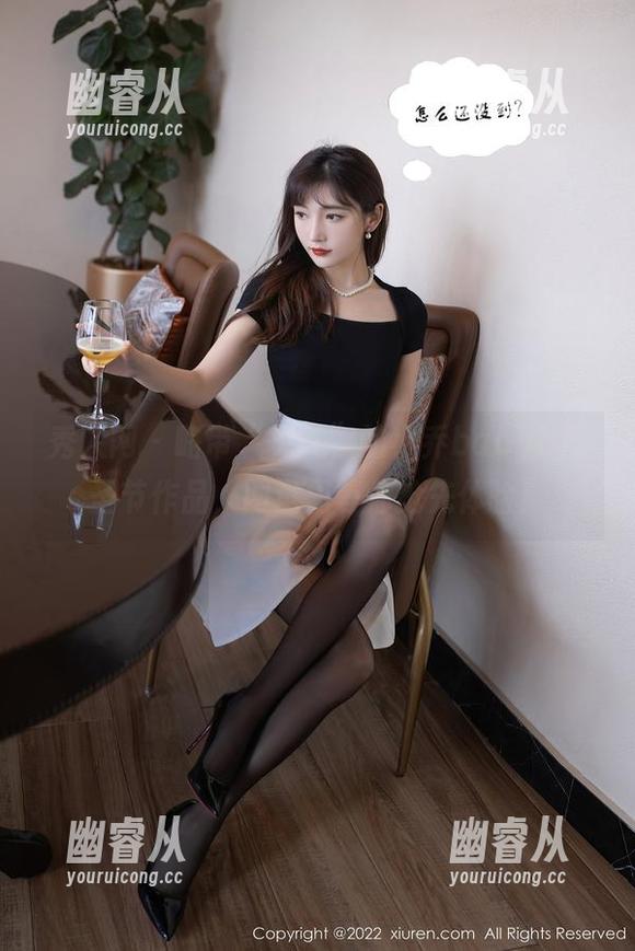 秀人网 - 略带“鬼气”的小乔babyb万圣节作品，网盘里等你抢先体验！