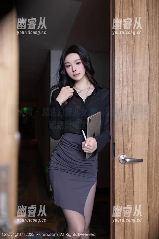 秀人网 - 精选月酱儿女友，画面好到让我思绪飘得太远了。