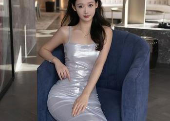 秀人网 – 透明写真？月野兔美妞的私拍围绕着她与“隐秘”的对话，图片微妙得刚好