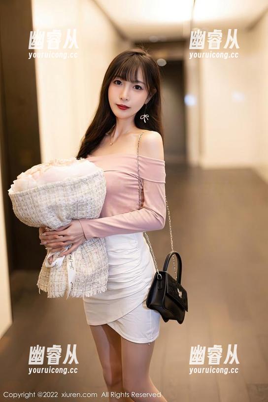 秀人网 - 林文文最新图册：这个白衬衫，秘书也能穿得如此撩人！