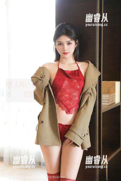 秀人网 - 林文文yooki的吊带全集，原图里的‘隐藏’技能一个没少！