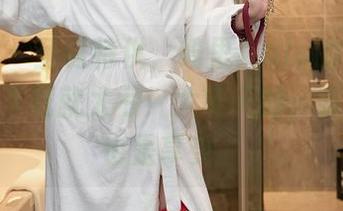 秀人网 – 圣诞特供，绮里嘉ula的免费写真，不下载就太亏！大冬天的，暖暖眼里也是享受。