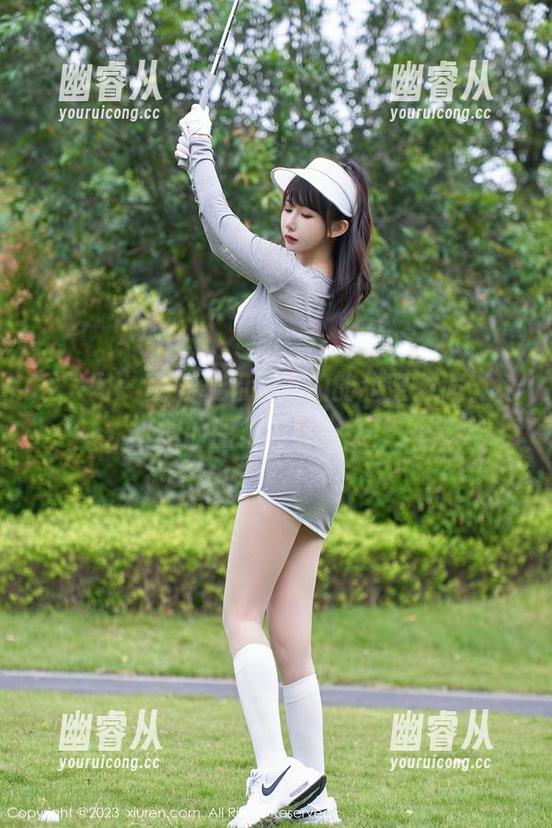 秀人网 - 豆瓣酱和女生们的甜蜜邂逅，免费的图集闪亮登场！