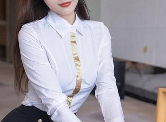秀人网 – 学妹赵惟依coco的精选写真，帮我找教室的那份专注感…或者就帮我找到她吧？