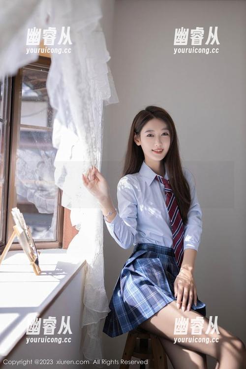 秀人网 - 任性！陆萱萱红唇美女的免费原图，反正我先保存