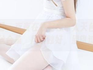 稚乖画册 – 夜夜在线将你牵入天台停车场的肉丝合集，风景独好，别错过哦！