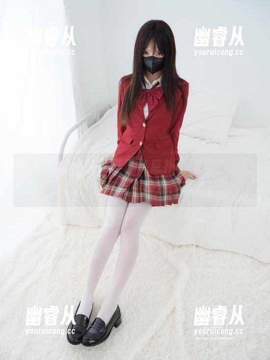 紧急企划 - 各种夏日气息扑面而来，小恩的写真福利，没点心理准备可不行哦。