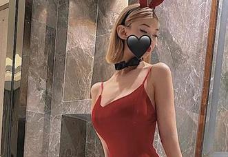 微密圈 – 脸红Dearie最新作：道具与丝袜的神秘默契，太让人猜测了！