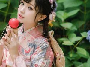 作品里的花柒Hana睡衣风，将分享变得如此轻松随意