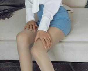 花漾show – SOLO-尹菲的校服套图，果然是要让人心思乱飞的精选