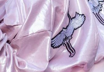 死灵之书：菌烨tako这次的最新图片让人不禁想问，那书里的灵魂是否好招待？