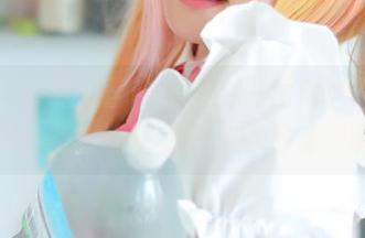 菠萝社 – 夏美酱带来普吉岛图包，下载的时候请务必确认有没有漏掉点赞啊！