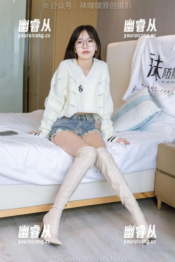 袜啵啵 - 奶油与美图：船袜和丝袜的微妙较量让人咋舌