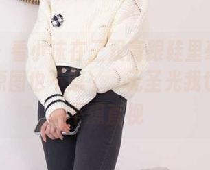 袜啵啵 – 看小沫在三双高跟鞋里毫不犹豫地走，原图也不遮丫，无圣光我也尴尬得不想直视