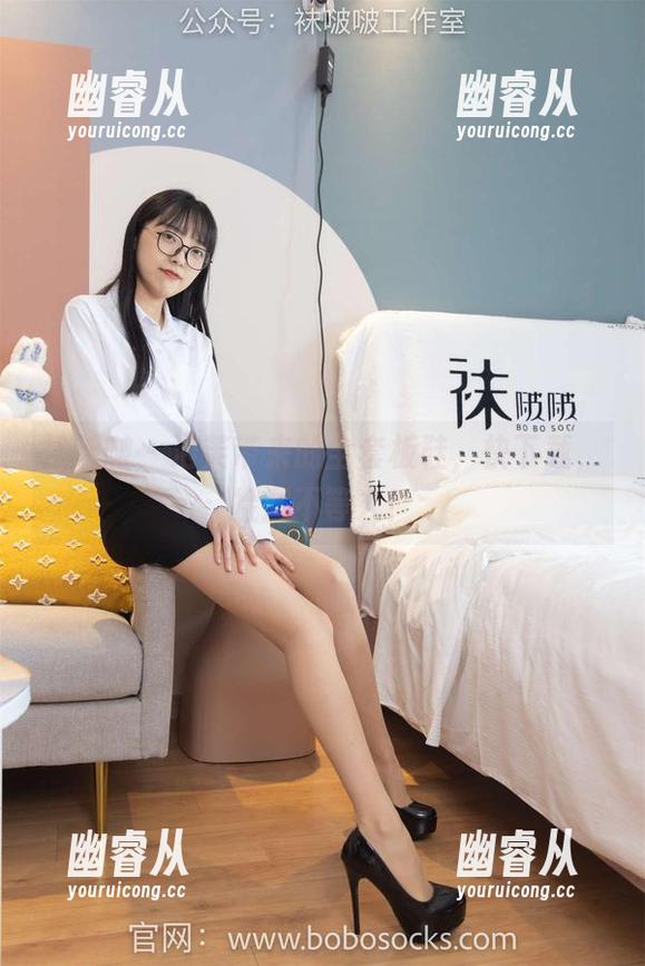 袜啵啵 - 泡芙带来的全套板鞋，快下载，捡漏不等人！