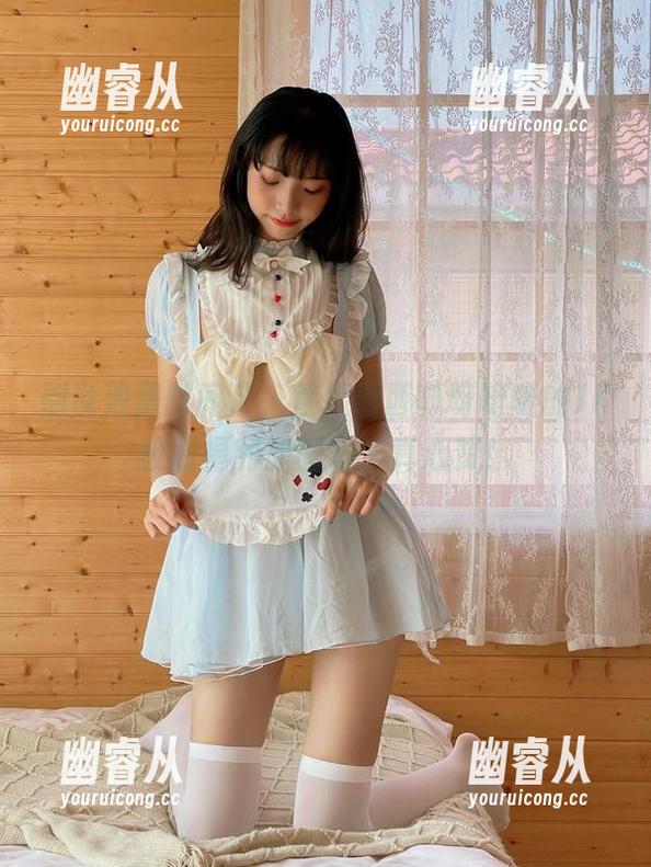 别说浪费时间了，直接看西呱呀呀呀的JK校服福利原图吧，真心赞！