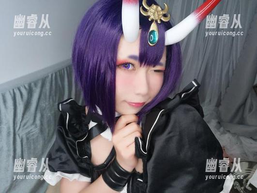 私拍作品大揭露，贞子蜜桃带着妹妹来啦！