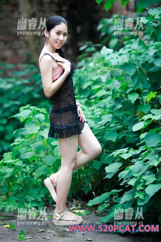 轰趴猫 - 透亮而不露骨，陈雅漫的写真套图再一次把模糊和清晰玩得游刃有余。