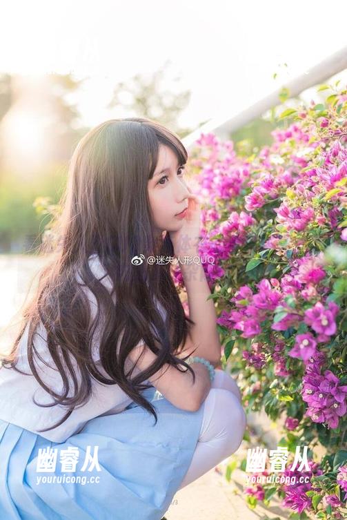 看迷失人形QUQ穿连体衣的全套写真，我内心五味杂陈！