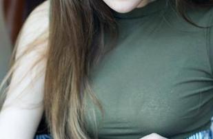 青豆客 – 充满魅力的女仆写真，施忆佳Kitty酱带你玩转壁纸空间