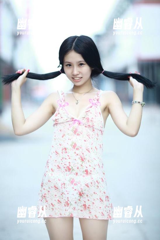 青豆客 - 瞧这眼镜！萌琪琪Lrene的作品集，下载后你也可以变炫酷？