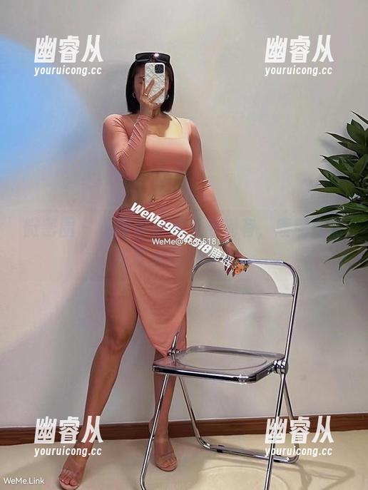 微密圈 - 这图包真的值得拥有，鹿瑶在比基尼里闪闪发光。