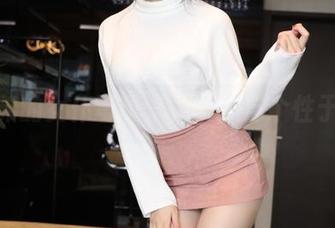 鹿野希的女仆写真，集美貌与个性于一身