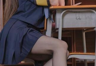 温柔点“宅”：黏黏团子兔的居家趣事壁纸